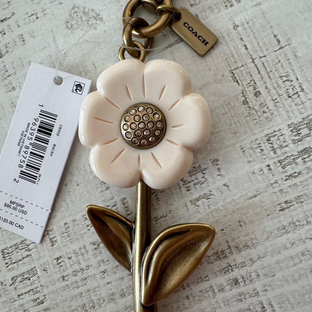 Coach Cream and Gold Flower Key Holder - Picture 2 of 5